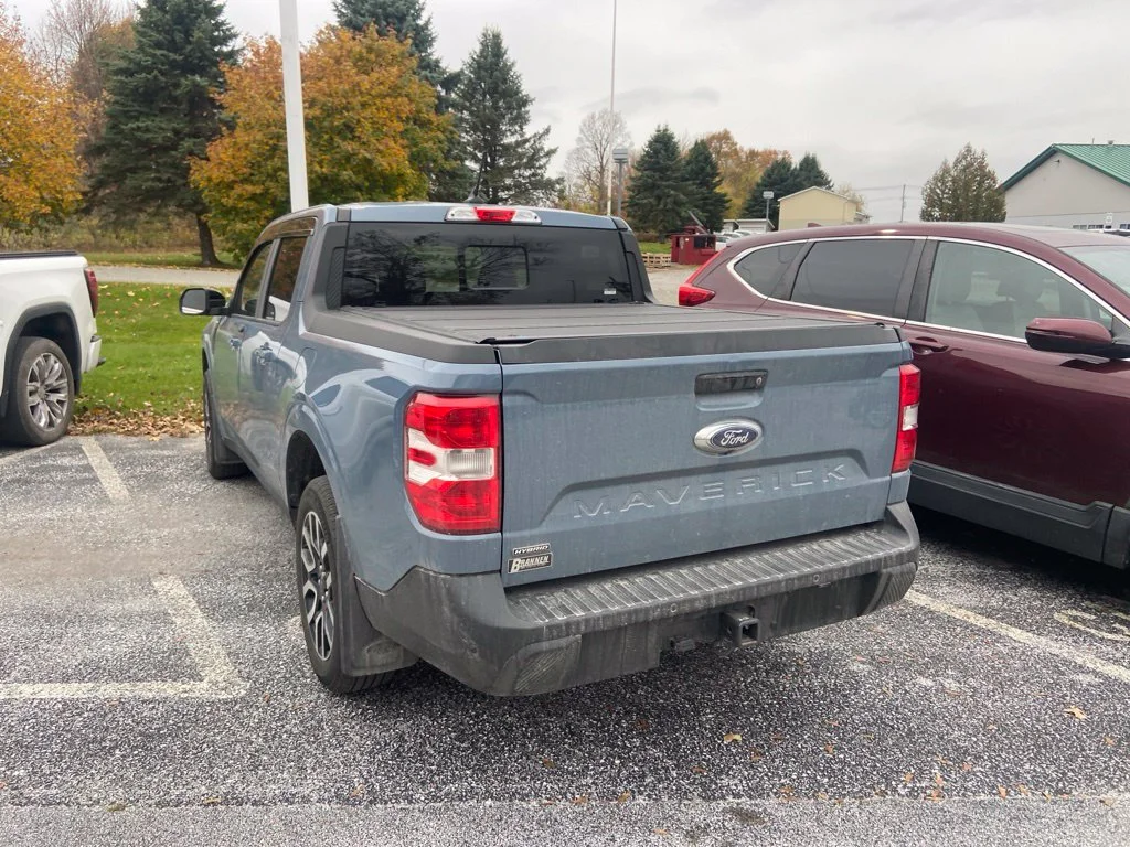 Used 2024 Azure Gray Metallic Ford Lariat image 4