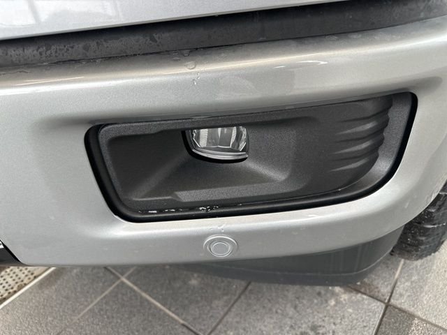 New 2026 Iconic Silver Metallic Ford XLT image 4