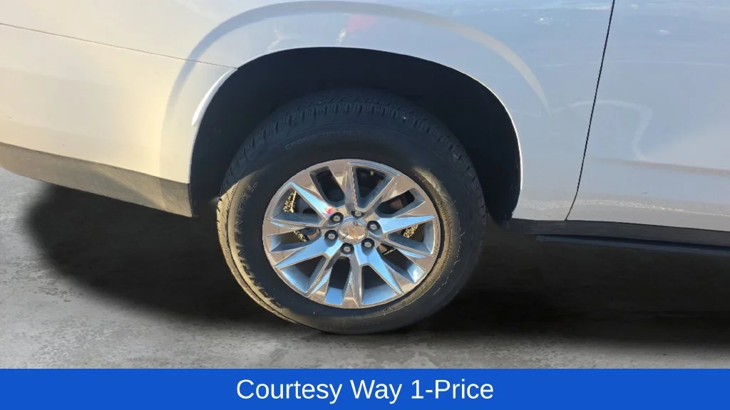 Used 2023 Beige Chevrolet Premier image 12