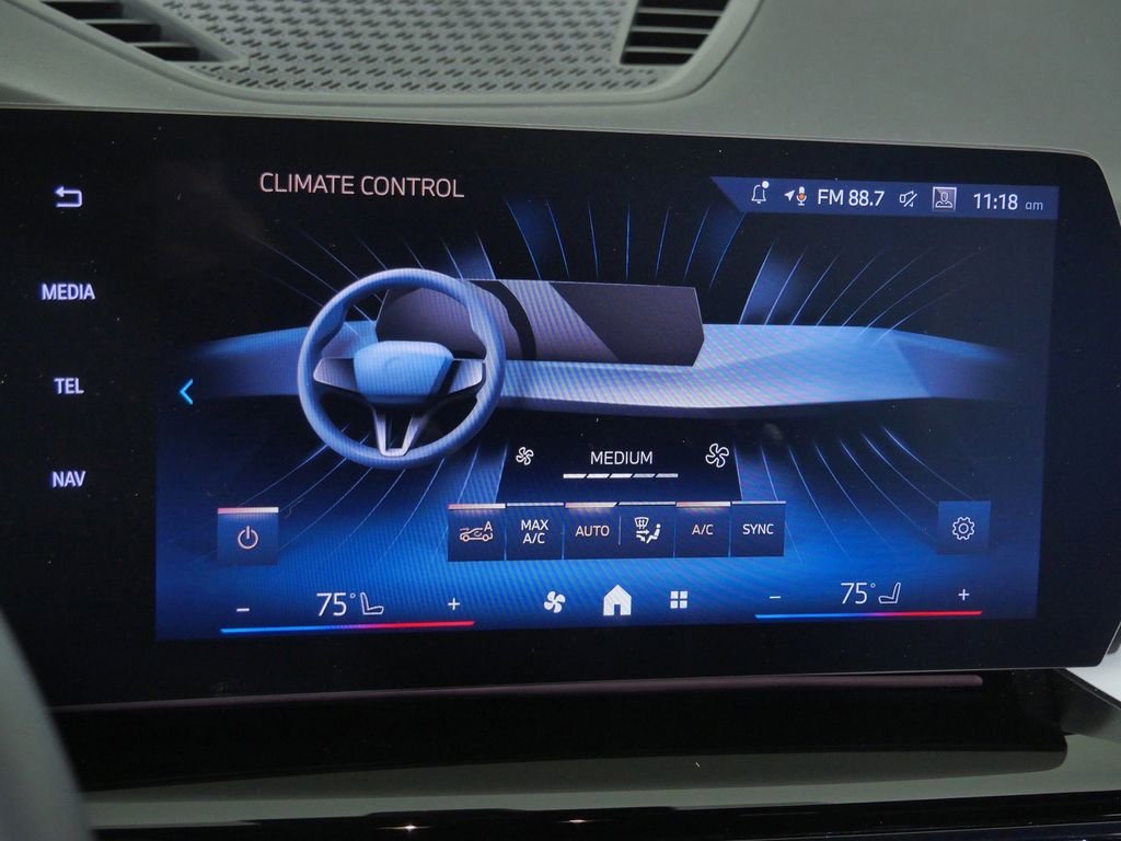 Used 2026 Alpine White BMW xDrive28i image 45