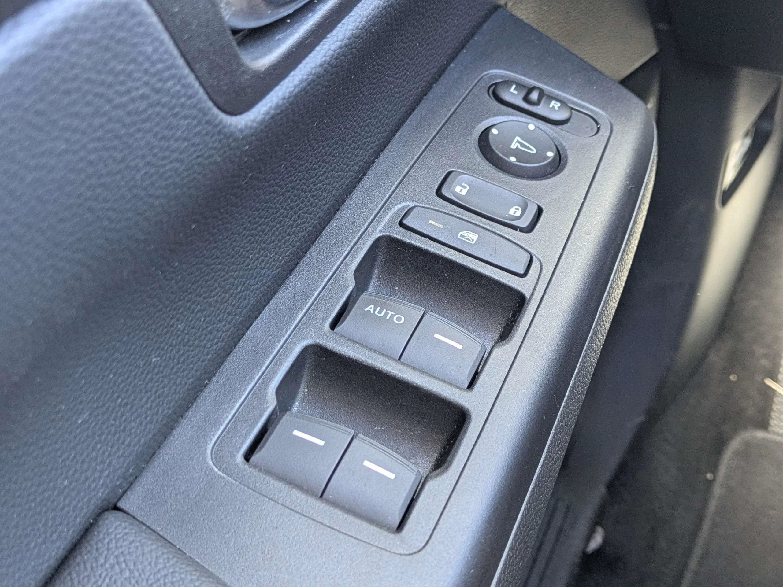 2024 Honda CR-V LX - Photo 47