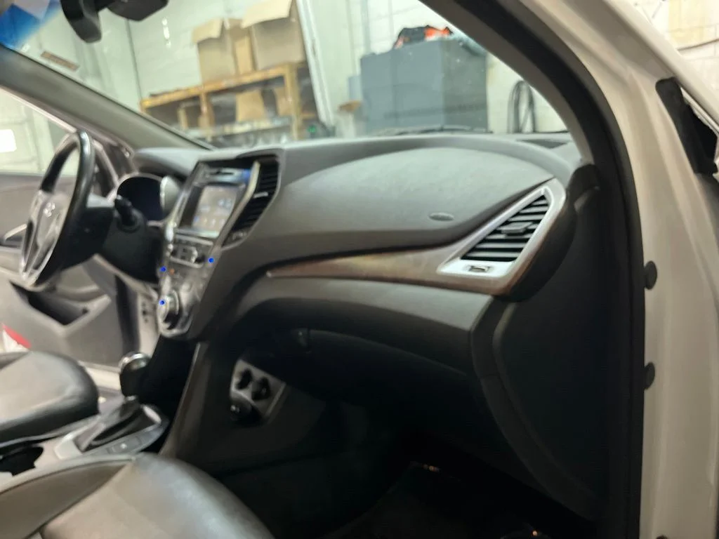 Used 2019 White Hyundai SE image 34
