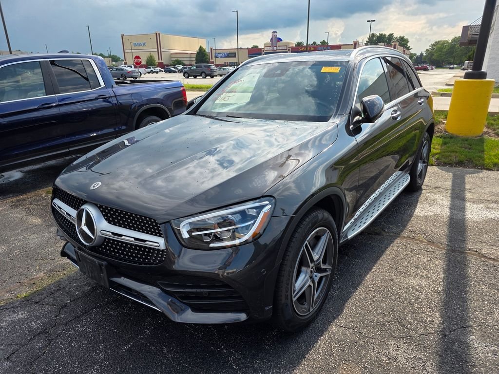 Used 2022 Black Mercedes-Benz GLC 300 image 2