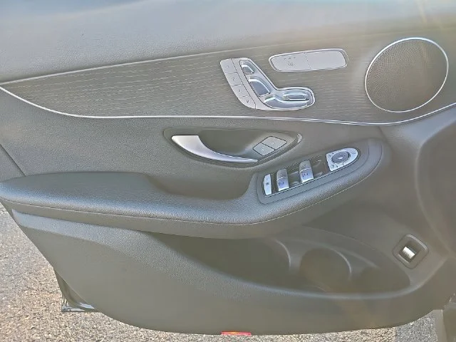 Used 2022 Gray Mercedes-Benz GLC 300 image 22