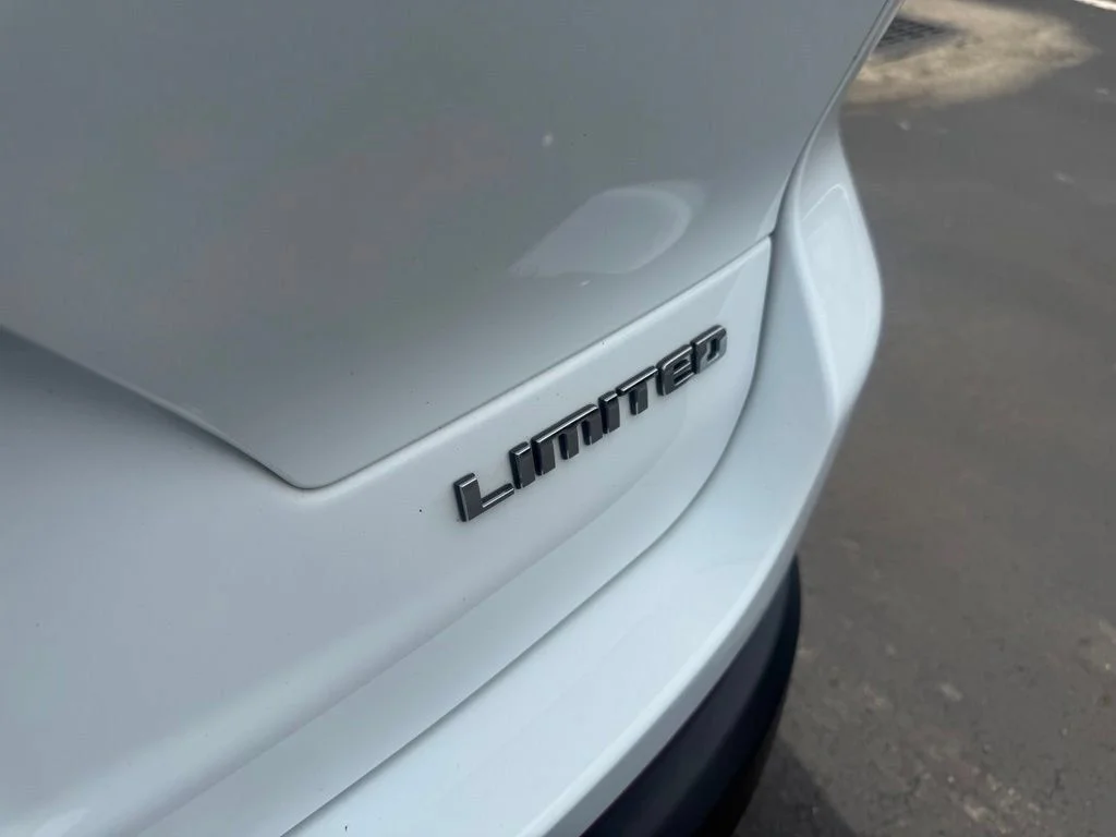 Used 2023 White Jeep Limited image 44