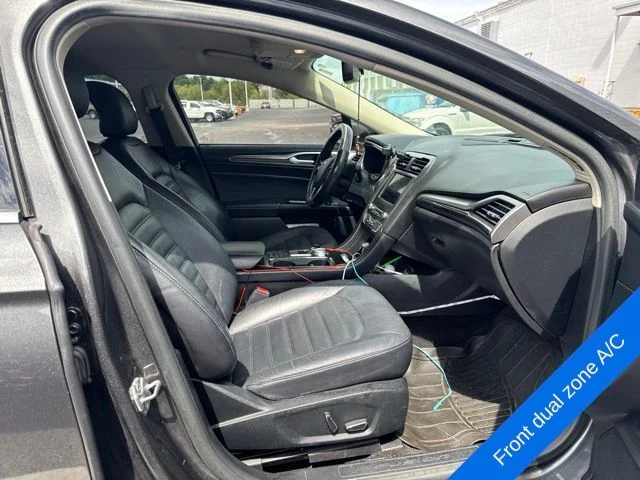 Used 2018 Magnetic Metallic Ford SE Luxury image 12