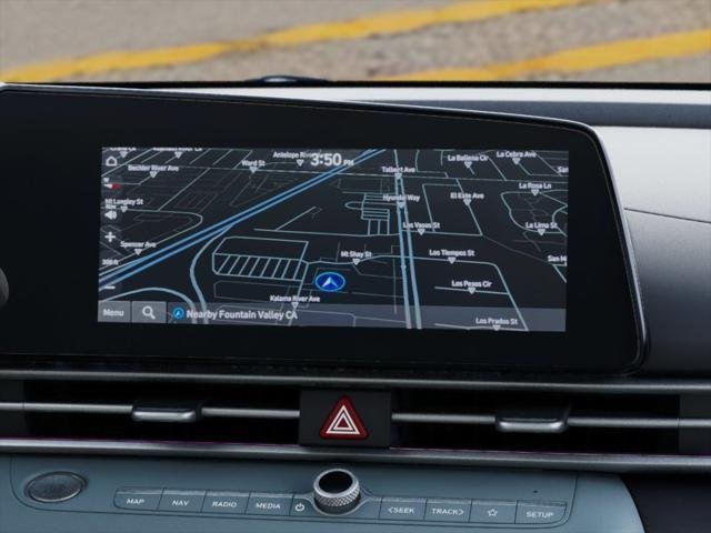 2025 Hyundai Elantra Limited - Photo 13