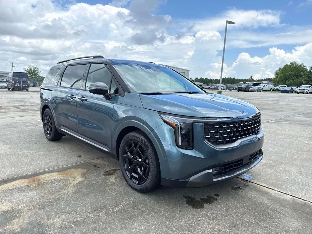 2026 Kia Sedona SX's photo