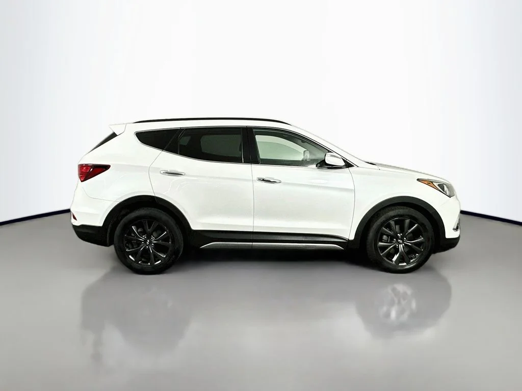 Used 2018 Pearl White Hyundai 2.0T Ultimate image 9