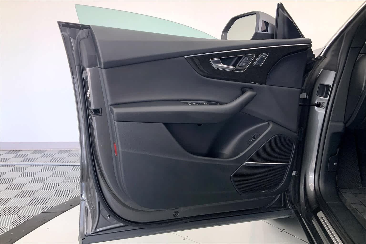 Used 2019 Samurai Gray Metallic Audi Premium Plus image 23