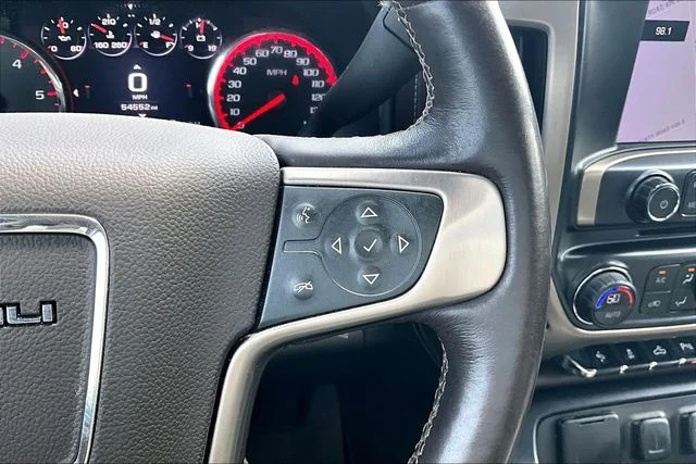 Used 2015 White GMC Denali image 20