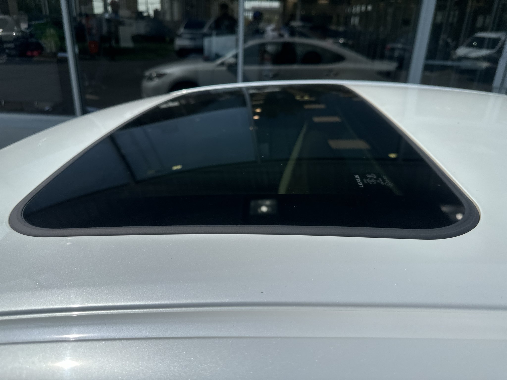 Used 2013 Starfire Pearl Lexus Hybrid image 6