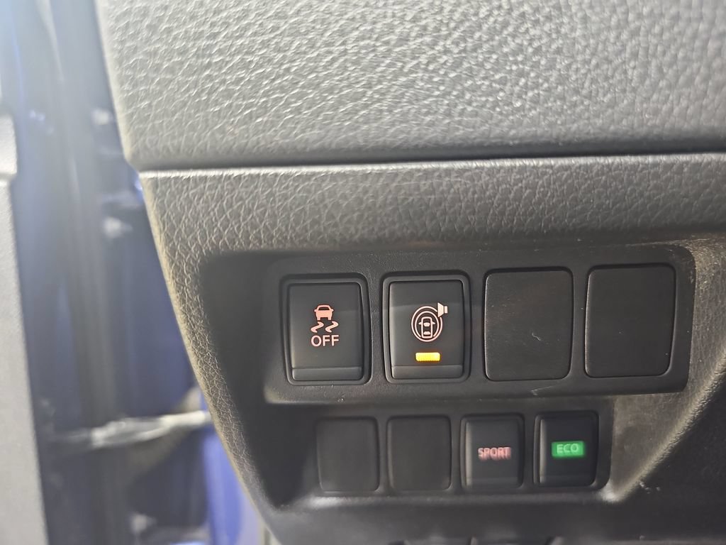 Used 2017 Blue Nissan SV image 30