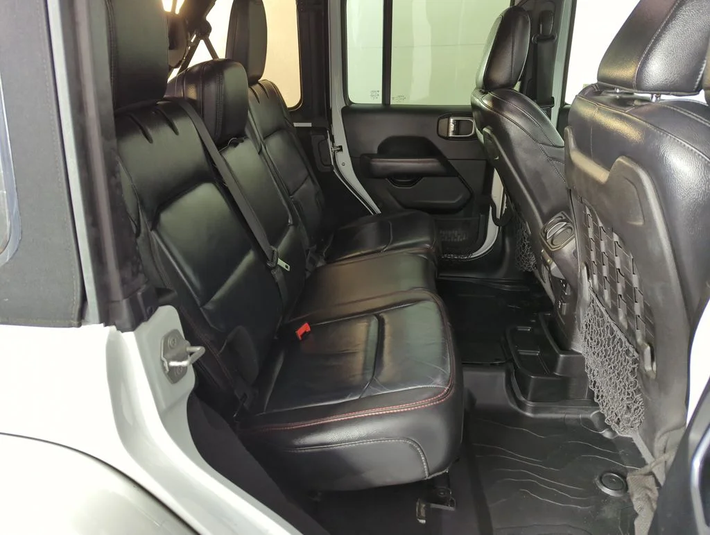 Used 2019 White Jeep Unlimited Rubicon image 29