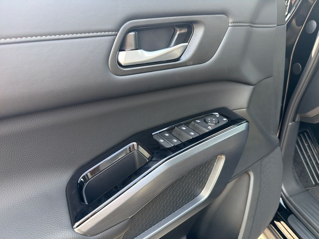 New 2026 Nissan Pathfinder SL 4D Sport Utility