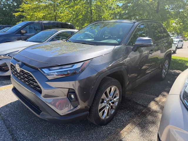 2023 Toyota RAV4 XLE Premium