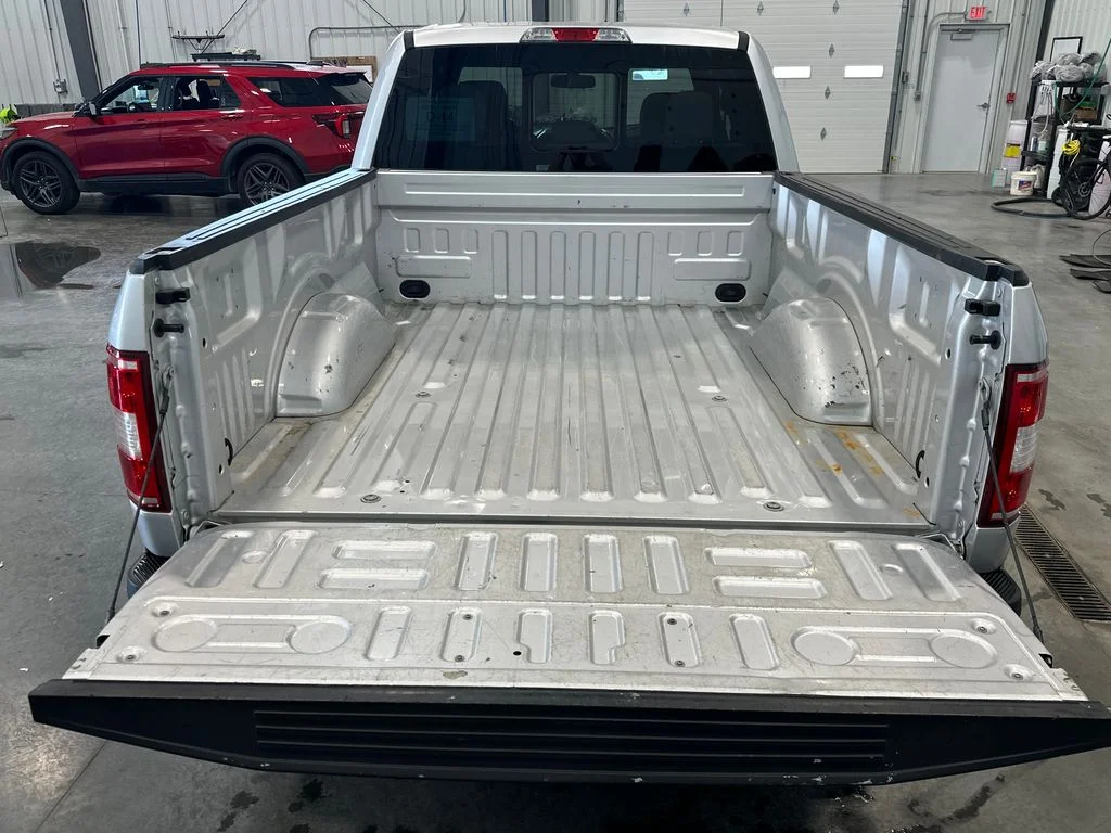 Used 2018 Silver Ford XLT image 31
