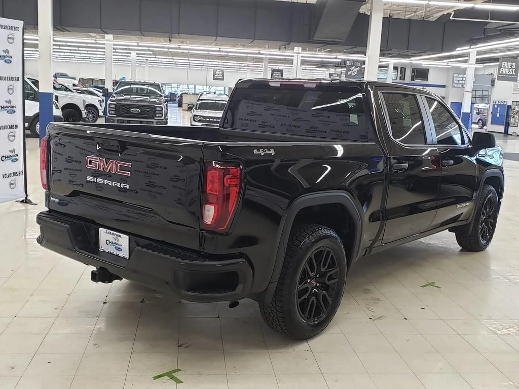 Used 2024 Onyx Black GMC Pro image 8