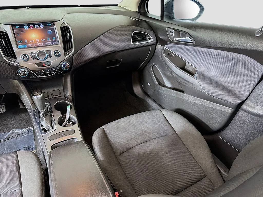 Used 2016 Blue Ray Metallic Chevrolet LT image 28