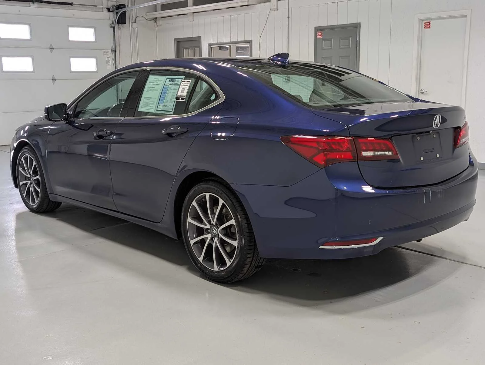 Used 2015 Fathom Blue Pearl Acura V6 Tech image 10