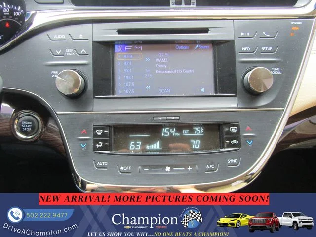 Used 2013 White Toyota XLE Premium image 14