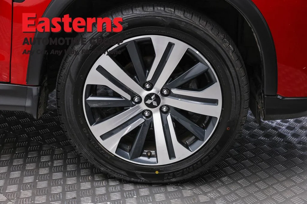 Used 2023 Red Mitsubishi 2.0 ES image 29
