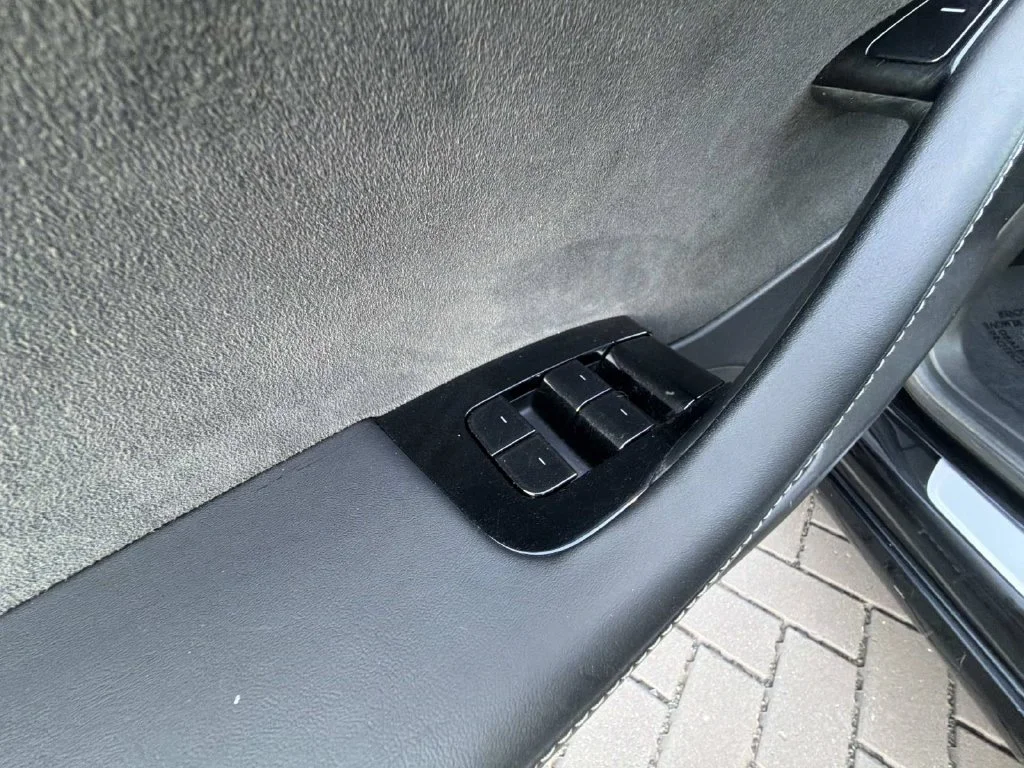 Used 2020  Tesla Standard image 13