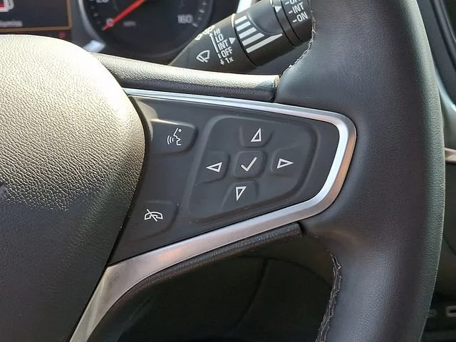 Used 2023 STERLING GRAY METALLIC Chevrolet LT image 22