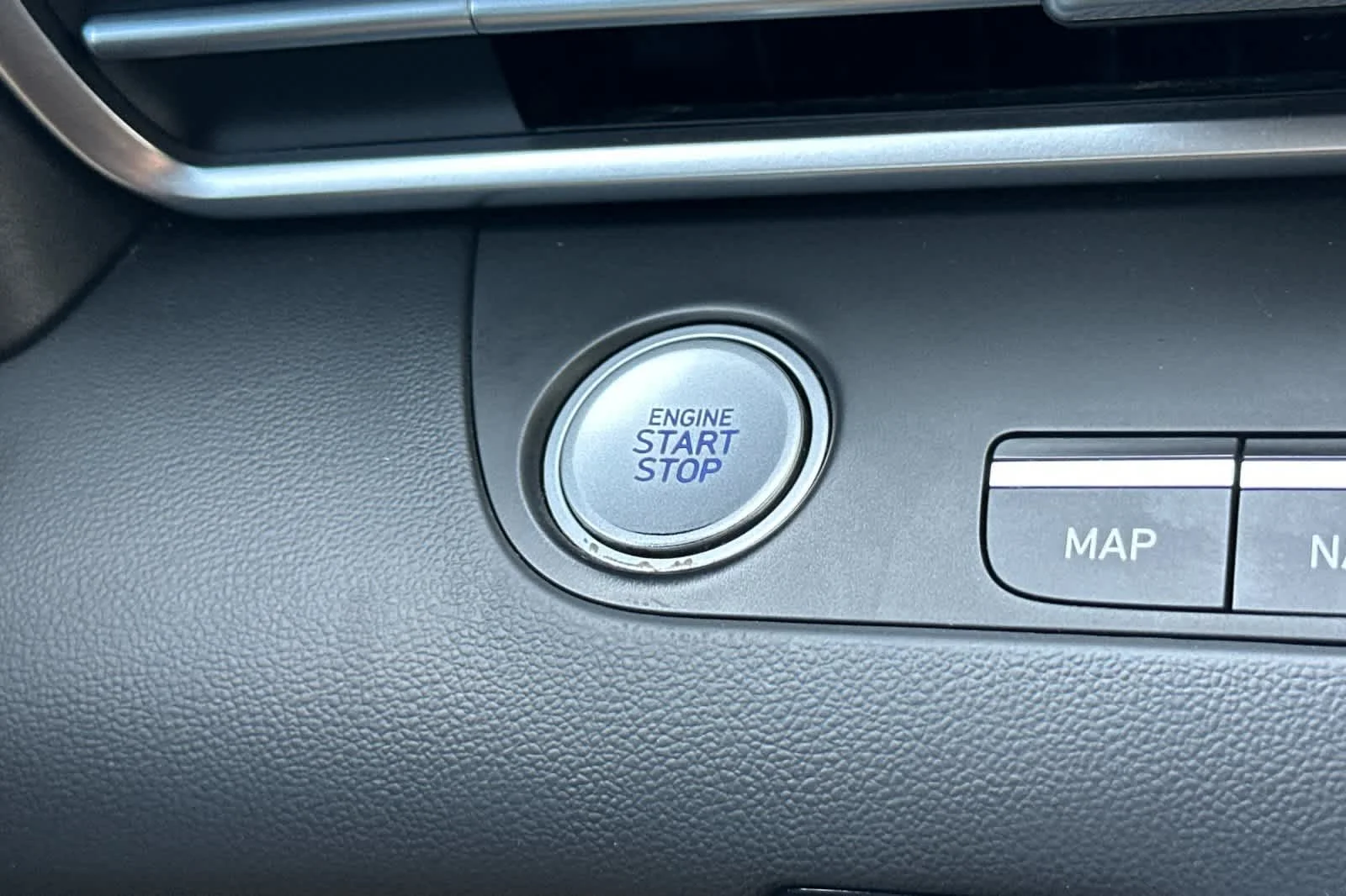 Certified Used 2023 Fluid Metallic Hyundai SEL image 22