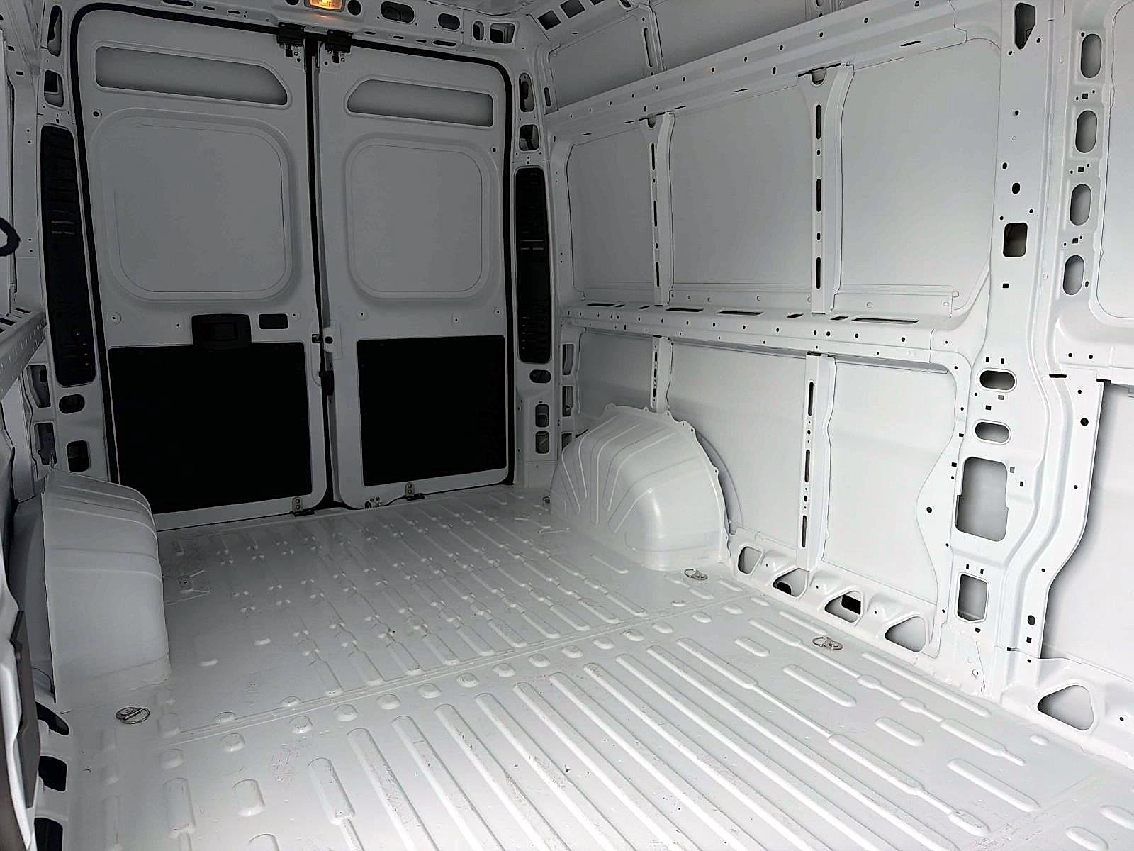 New 2026 Bright White Clear-Coat Exterior Paint RAM Tradesman image 9