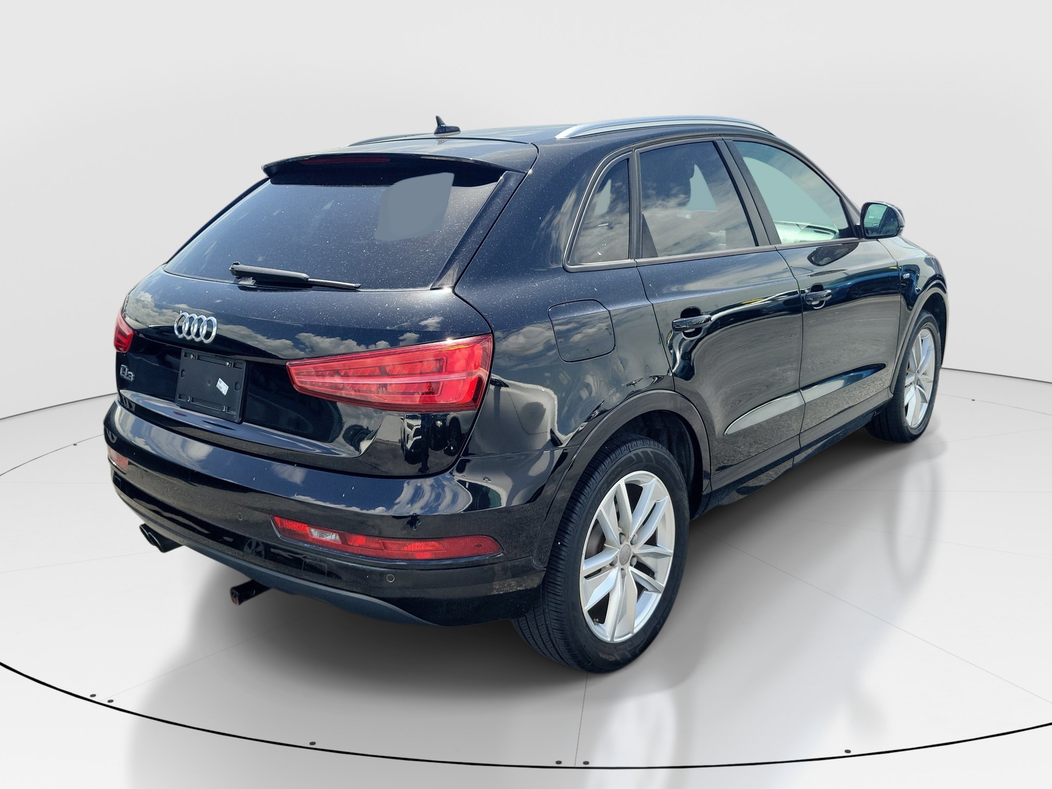 Used 2018 Brilliant Black Audi 2.0T Premium image 6