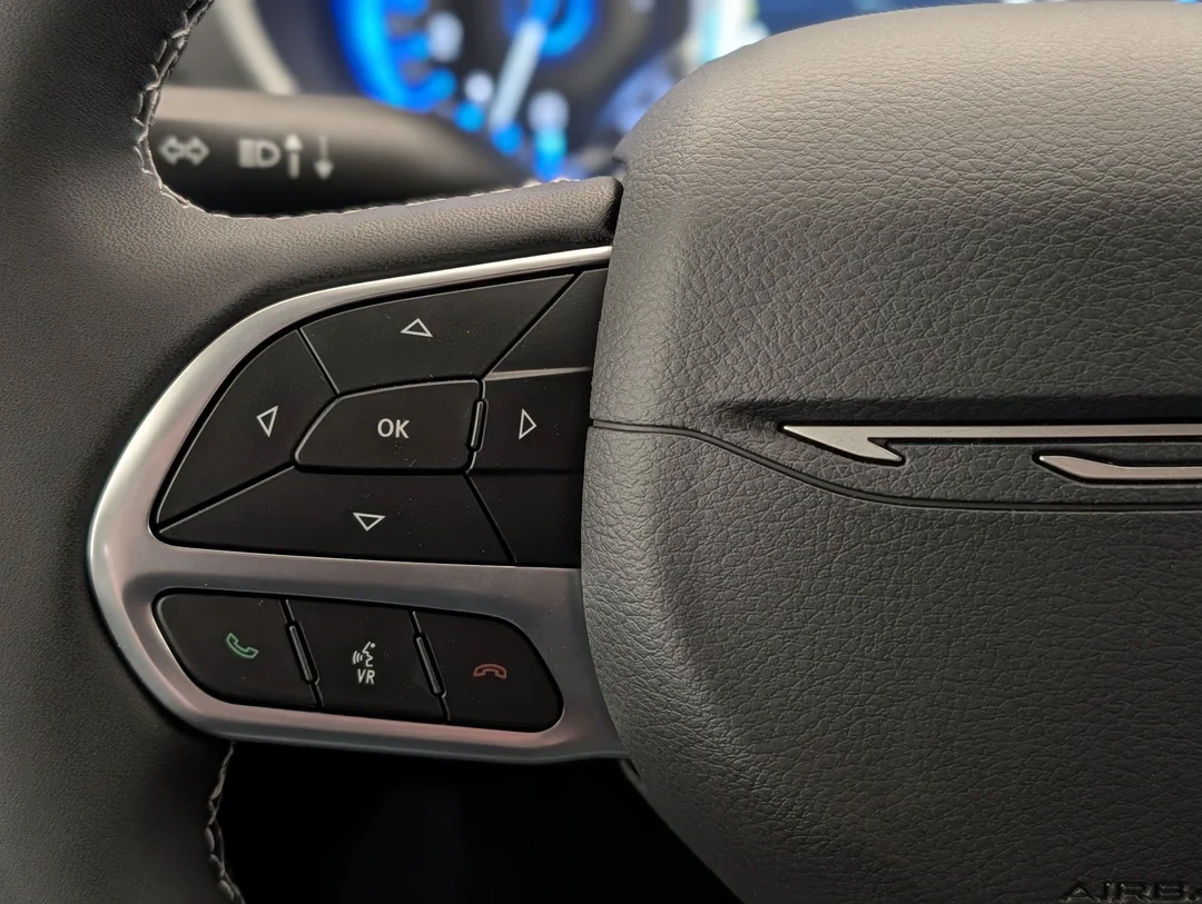 New 2027 White Chrysler Select - - AWD - Full Sunroof - Safety Sphere Pkg - 360 Surround Cam - Blind Spot Mon & More! image 17