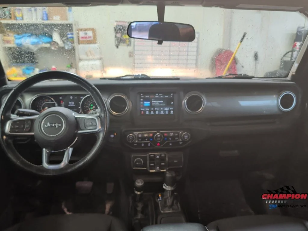 Used 2019 Black Jeep Unlimited Sahara image 15
