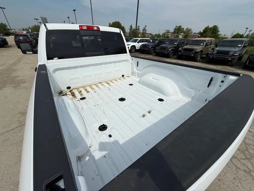New 2026 Bright White Clear-Coat Exterior Paint RAM Tradesman image 8