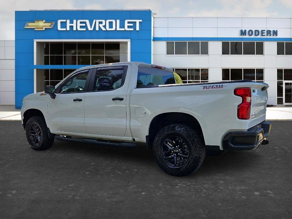 Used 2024 Summit White Chevrolet Custom Trail Boss image 3