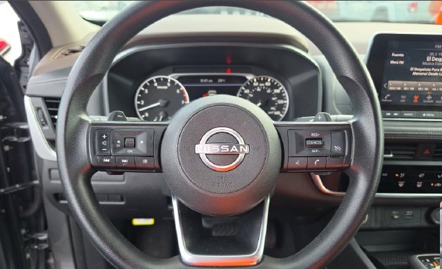 Used 2023 Gray Nissan S image 13