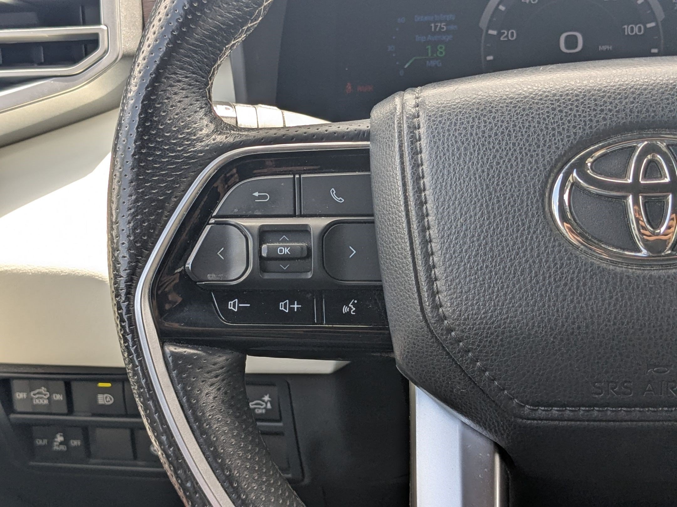 Used 2022 White Toyota Capstone Hybrid image 17