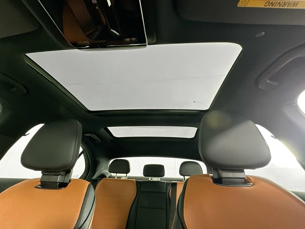 New 2026 Polar White Mercedes-Benz C 43 AMG® image 57