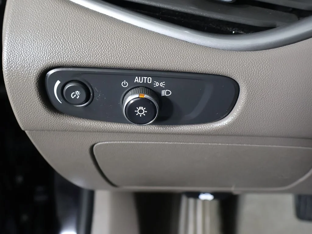 Used 2023 Gray Chevrolet LT image 31