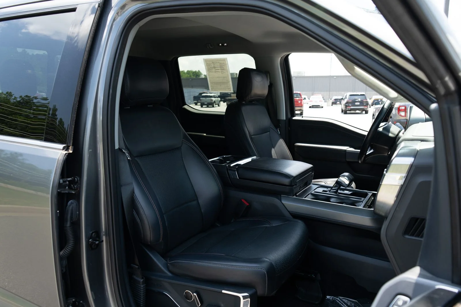 Used 2021 Gray Metallic Ford Lariat image 22