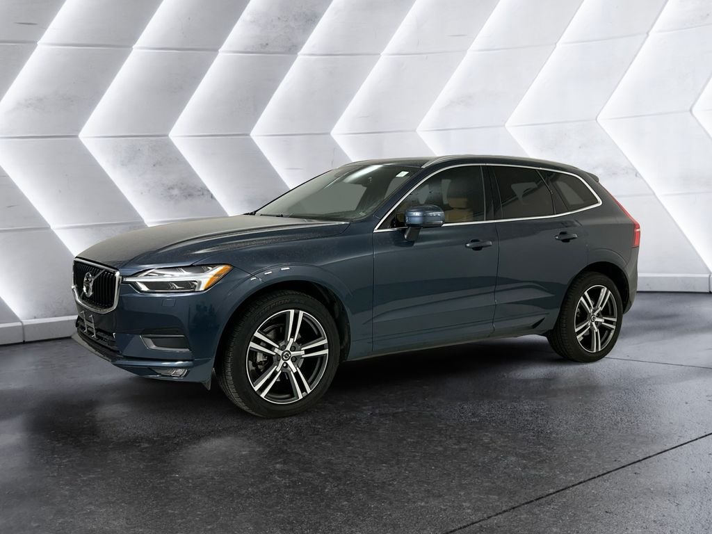 Used 2020 Blue Volvo T5 Momentum image 3