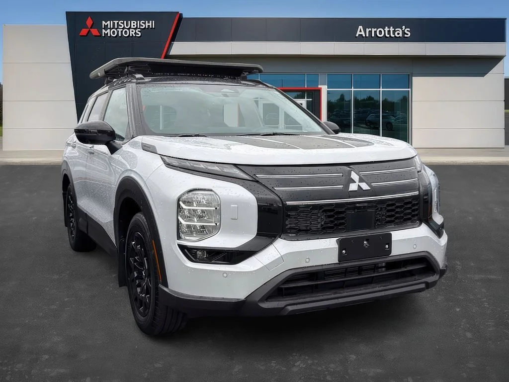2026 Mitsubishi Outlander Trail Edition S-AWC's photo