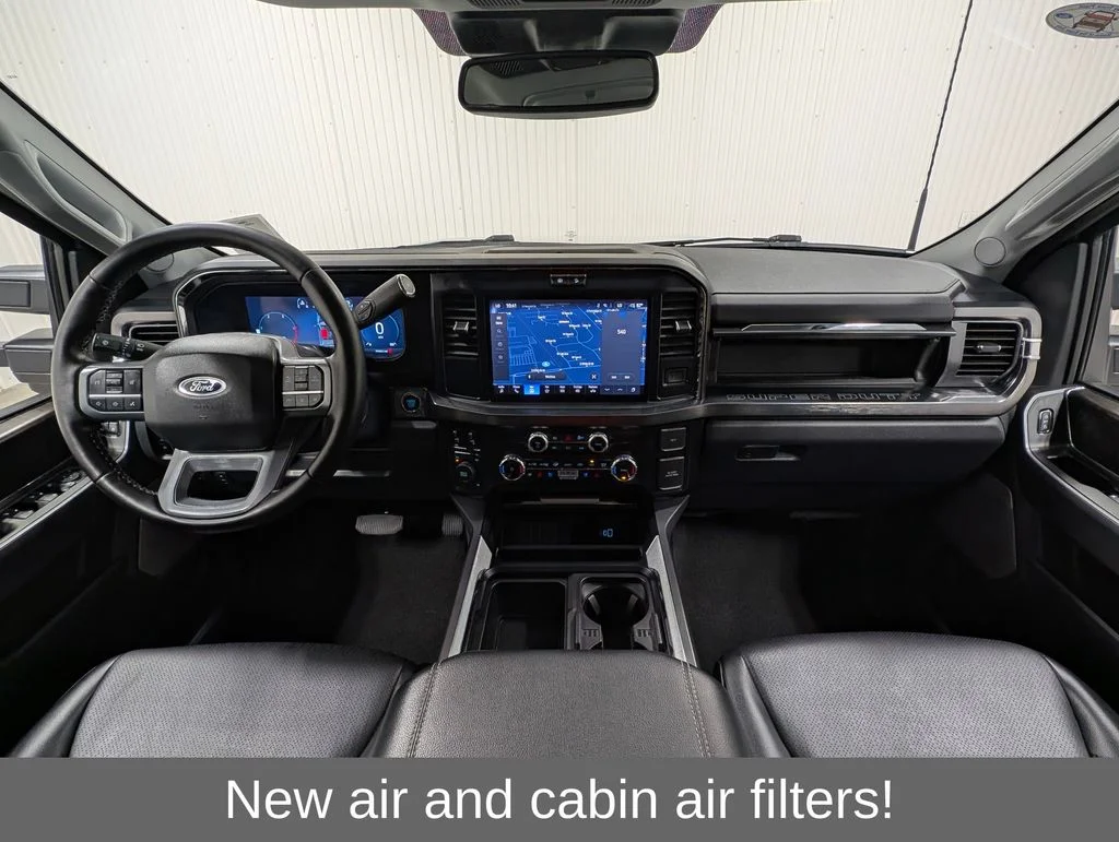 Used 2025 Avalanche Ford Lariat image 3