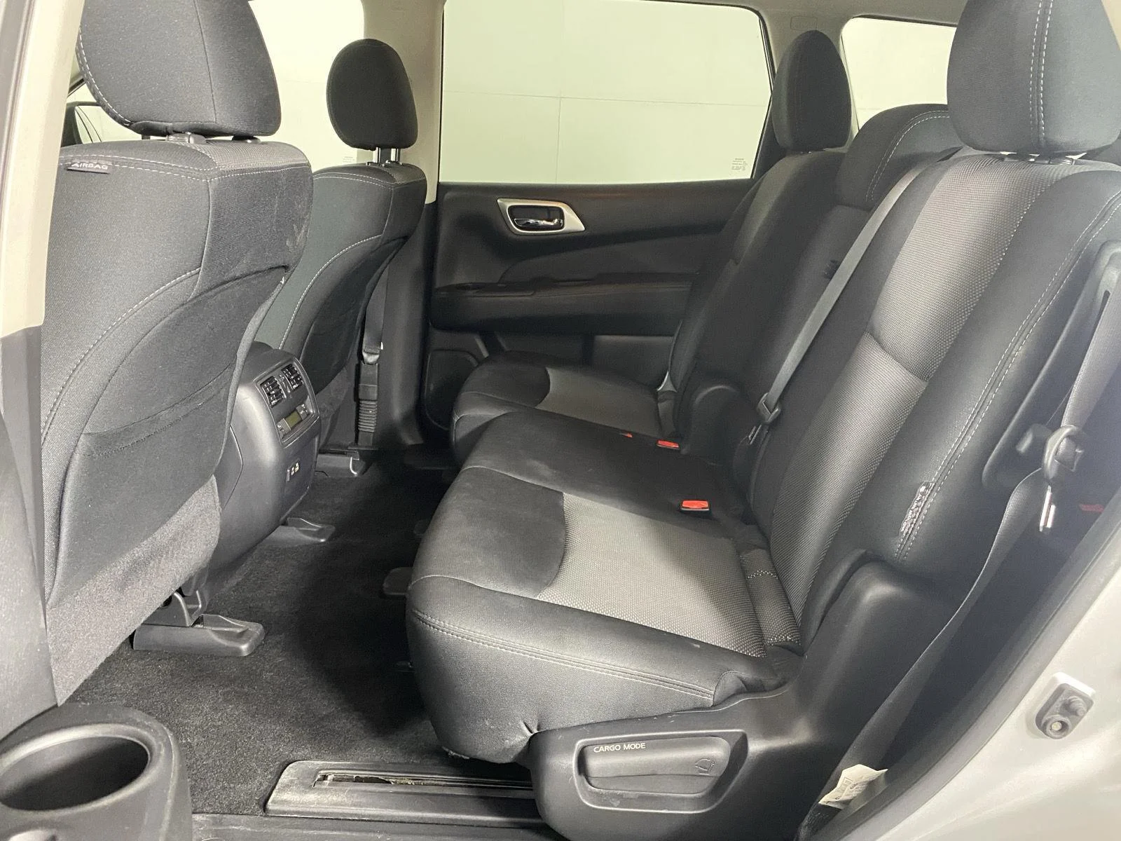 Used 2019 Brilliant Silver Metallic Nissan SV image 21