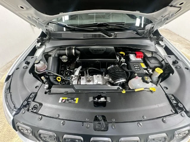 Used 2025 White Jeep Trailhawk image 25