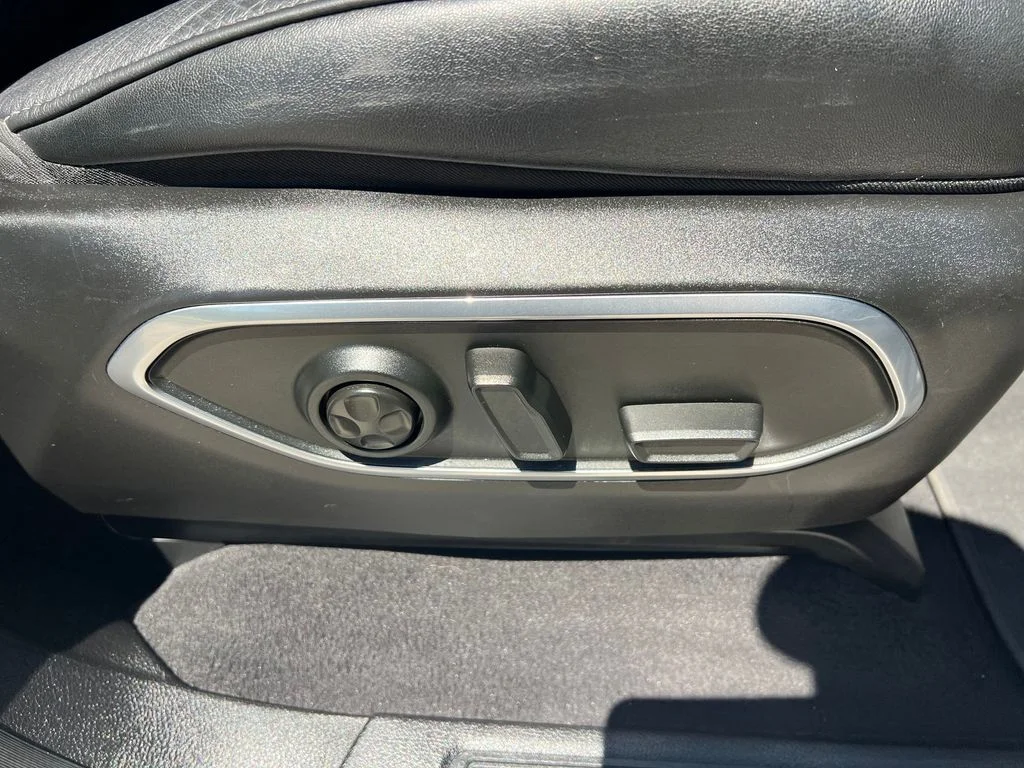 Certified Used 2024 Silver Jeep Series III image 38