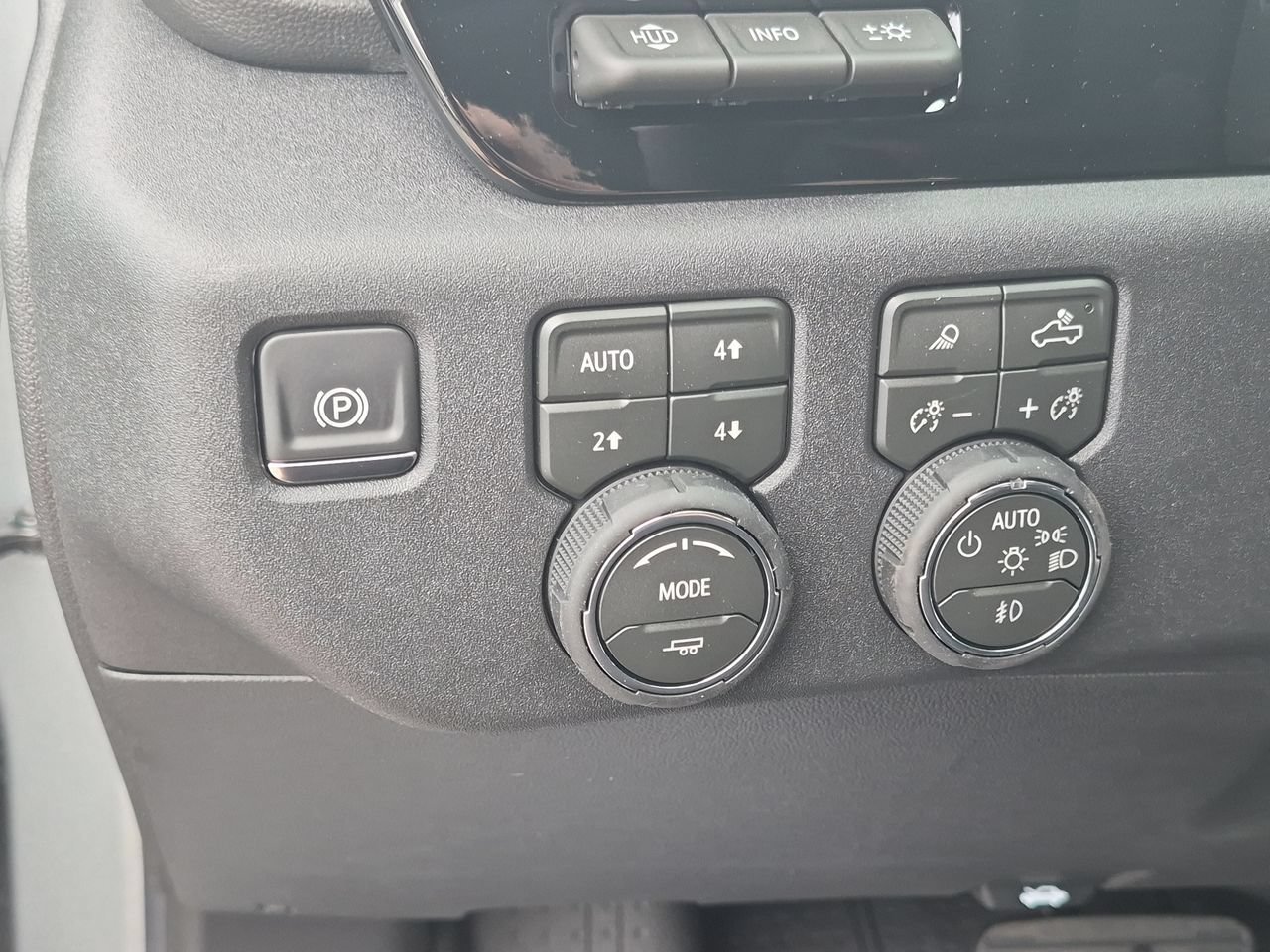 New 2026 Sterling Gray Metallic Chevrolet High Country image 18