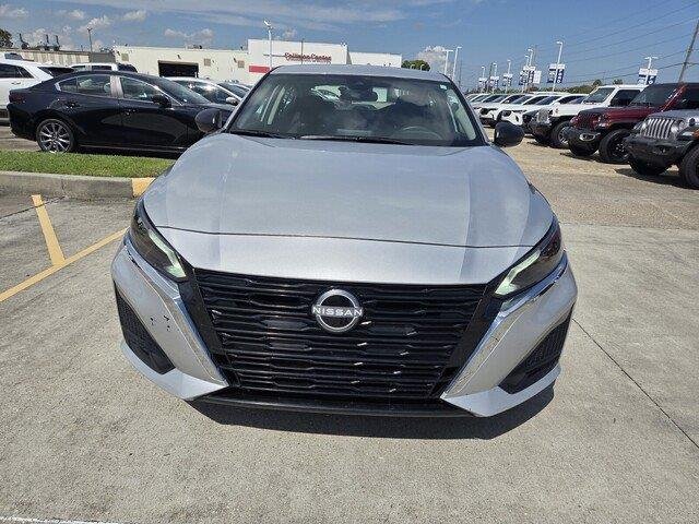 Used 2025 Brilliant Silver Metallic Nissan SV image 8