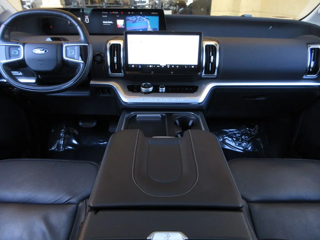 Used 2025 Black Metallic Ford Platinum image 18