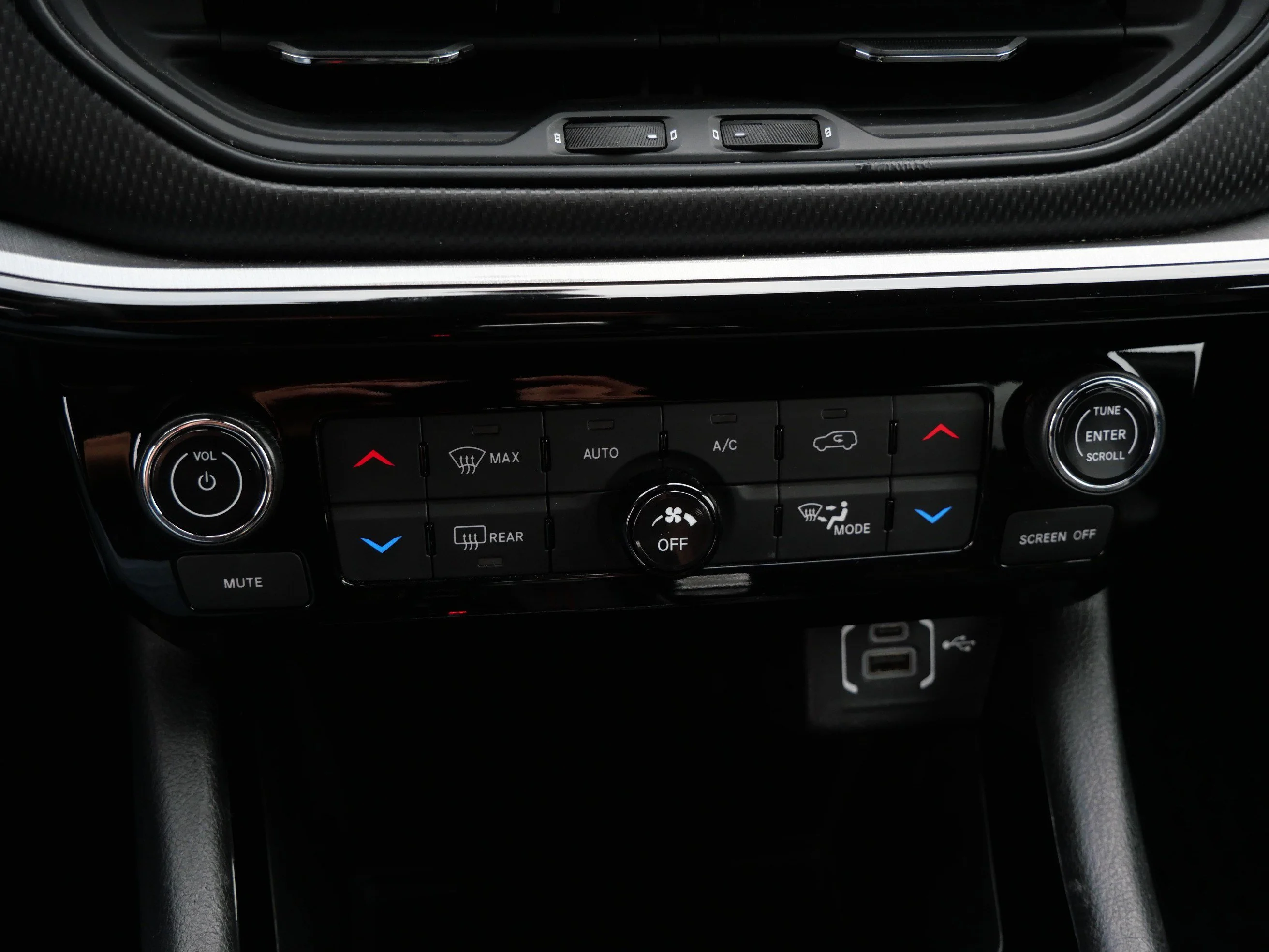 Used 2023 Bright White Clearcoat Jeep Trailhawk image 23